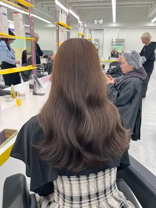 セミロング レイヤー/韓国❣️ 髪質改善/亘紘輝のヘアスタイル