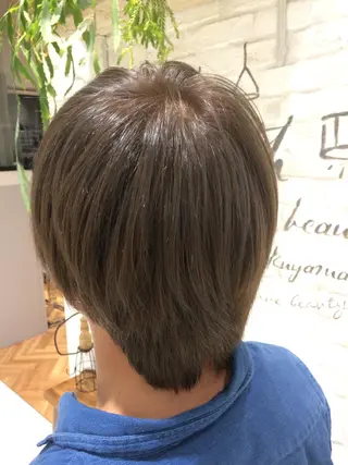 カラー Kobayashi ハイライト/ショートのヘアスタイル