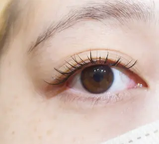 マツエク・マツパ 💜bora .のネイルデザイン