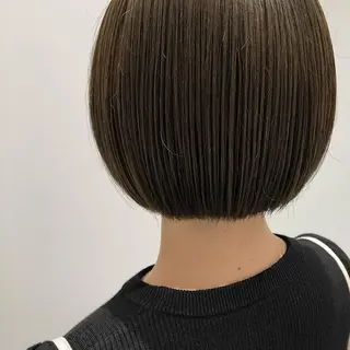 ショート カラー 山本 佳奈のヘアスタイル
