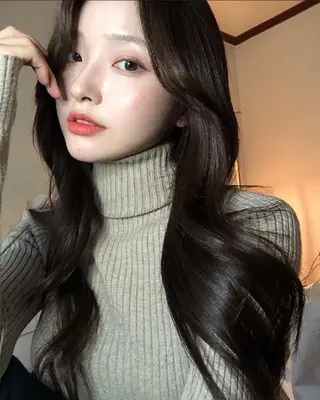 ロング カラー サロウィン　神戸三宮店所属・髪質改善美容師が作る 透明感カラー杉山太貴のヘアスタイル