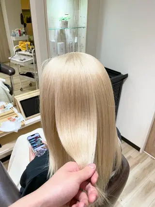 セミロング カラー 🌈派手髪ハイトーン 🌈鈴木亮太🌈のヘアスタイル