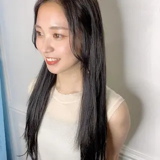 ロング カラー ヘアアレンジ 韓国レイヤーカット/ 儚げカラーチナツのヘアスタイル