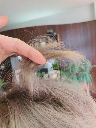 カラー キラ ゲンキのヘアスタイル