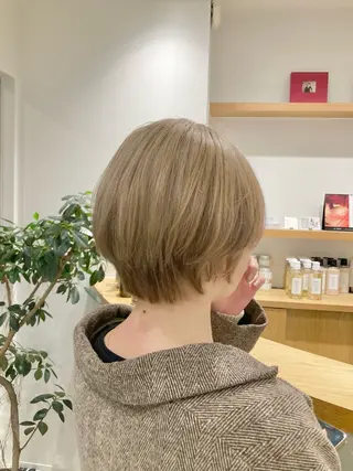 ショート 中山 優里のヘアスタイル