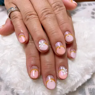 ネイル The Best Beauty受付担当のヘアスタイル