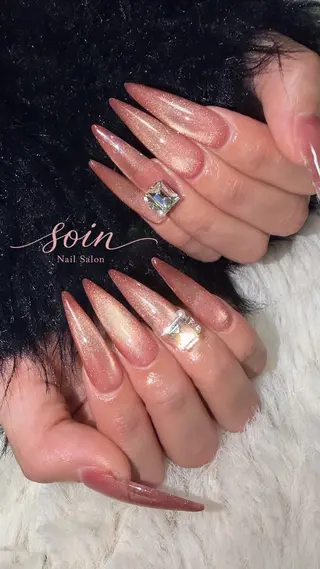 ネイル ヘアースタジオRenew所属・Nail salon soinのネイルデザイン