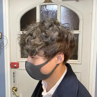 ミディアム パーマ メンズ BRITS 渡辺 菜々子のヘアスタイル