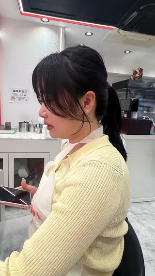 ミディアム 白髪ぼかし 👒堀江・ヨンスクのヘアスタイル