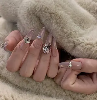 ネイル Lynn_ Nailのネイルデザイン
