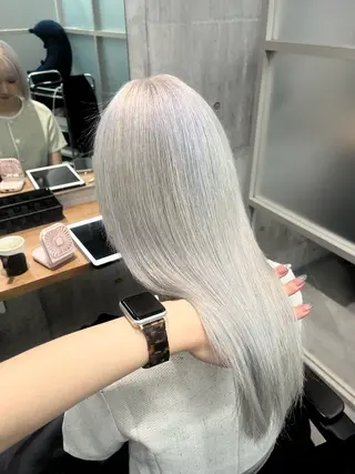 ロング カラー newi赤羽 HINATAのヘアスタイル