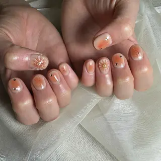 ネイル repos~ルポ~所属・里見 麗のネイルデザイン