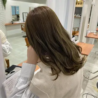 セミロング 川野 彩海のヘアスタイル