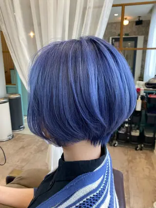ショート カラー 派手髪系🦄美容師 chikaのヘアスタイル