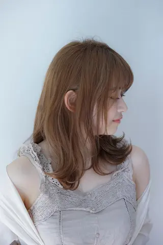 セミロング 髪質改善 eclargeKOHのヘアスタイル