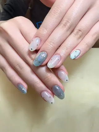 ネイル グロー ネイルのネイルデザイン