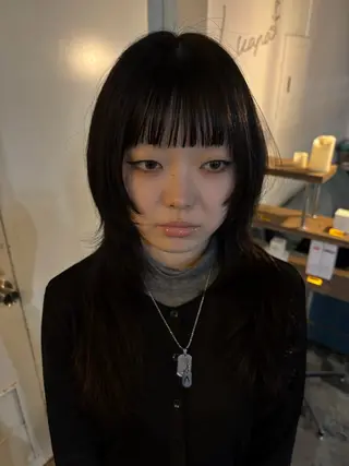 セミロング カラー 🌐NATSUMI 🌐【寒色カラー】のヘアスタイル