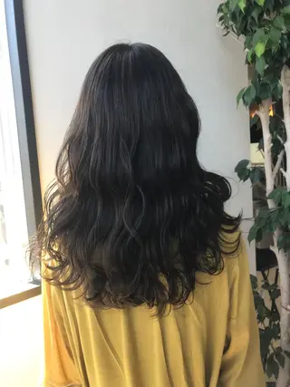 ロング カラー RAG副店長伊藤 真規のヘアスタイル