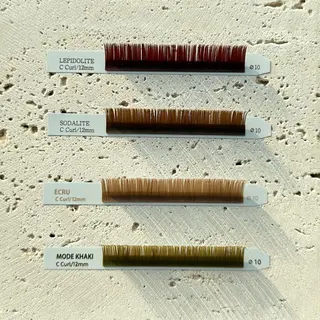 マツエク・マツパ アイブロウ une 石橋阪大前・ 箕面・池田・蛍池のマツエク・マツパデザイン