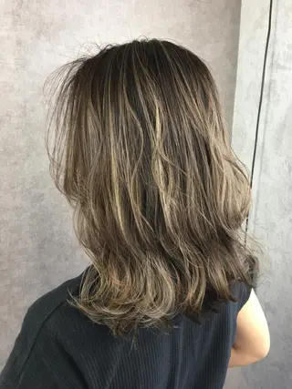 ミディアム カラー ツイストスパイラル パーマ🟡KYOUのヘアスタイル