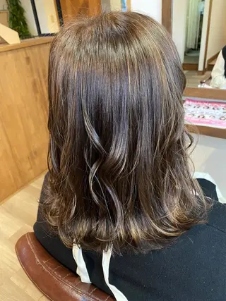 ミディアム カラー chill out 南塚口本店のヘアスタイル