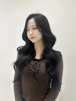 ロング カラー MAEUL NAGOYA所属・⛓ワンホンレイヤー 🥀🖤/あいりのヘアスタイル