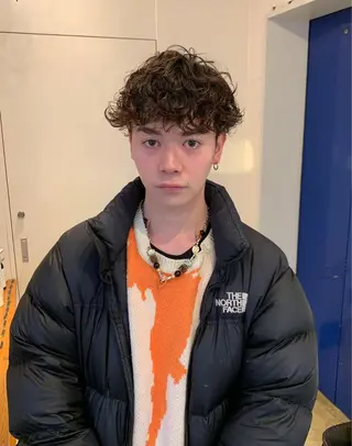 ショート パーマ メンズ グランジヘア 無造作ヘアHYUGAのヘアスタイル