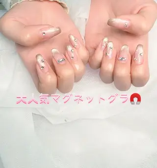 ネイル pink ladyサロン所属・べ にのネイルデザイン