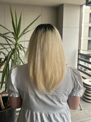 セミロング Leverage広尾所属・透明感カラー/ ぷるぷる髪質改善💖のヘアスタイル