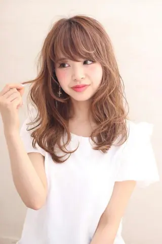 ロング パーマ 鎌倉 彩のヘアスタイル