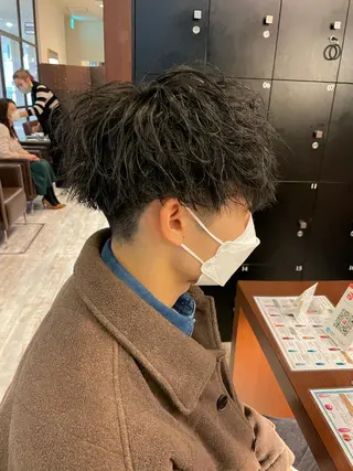 ショート 岡 大斗のヘアスタイル