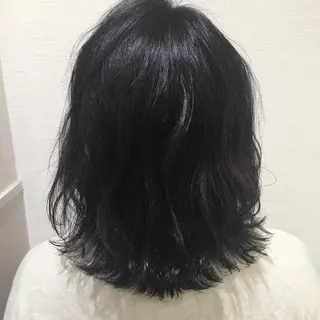 ミディアム カラー 赤阪 優奈のヘアスタイル