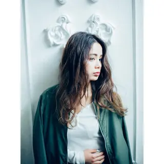 ロング パーマ (スタイリスト)牧 好美のヘアスタイル