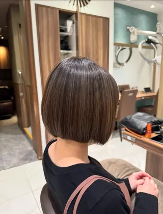 ショート カラー メンズパーマ/髪質改 善/ダメージケアのヘアスタイル