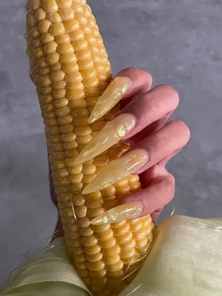 ネイル GO TODAY シェアサロン 渋谷Amiu店所属・渋谷ネイル🎀 y2k/海外ネイルのネイルデザイン