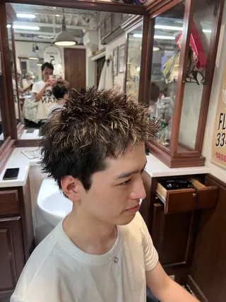 ショート neuer bar ber虎太郎のヘアスタイル