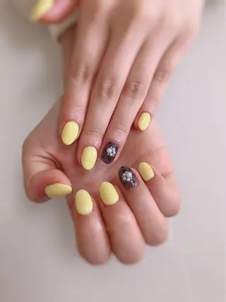 ネイル Lily Roseスタッフ一同のマツエク・マツパデザイン