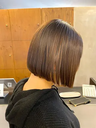 ショート カラー アイブロウ ハル🌸柔色/ ブリーチなし/艶髪のヘアスタイル