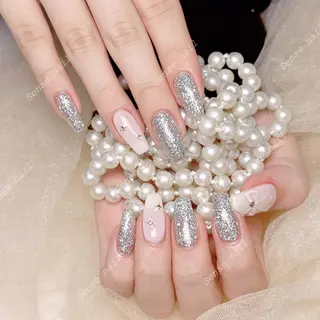 ネイル Queening 🦋のネイルデザイン