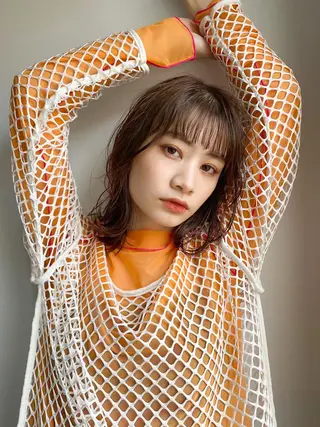 カラー パーマ ミディアム CEINE OURのヘアスタイル