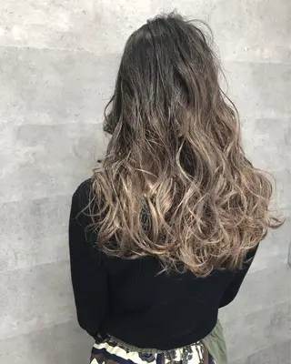 セミロング カラー 髪質改善 中川　翔のヘアスタイル