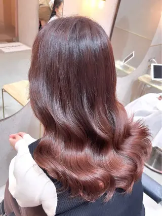 セミロング Loom.by Sea【新宿】所属・暖色カラー/新宿/韓 国風レイヤー鮫島志穂のヘアスタイル