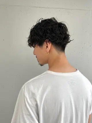 メンズ パーマ、髪質改善 カズマのヘアスタイル
