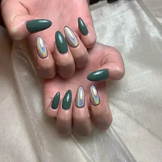 ネイル repos~ルポ~所属・里見 麗のネイルデザイン