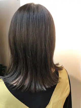 ミディアム Land.所属・【透明感ツヤカラー】 三浦寛之のヘアスタイル