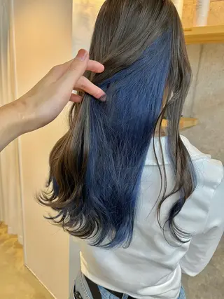 ロング カラー ハイトーンカラ ー/小川のヘアスタイル