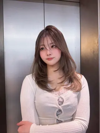 セミロング カラー ヘアアレンジ ARIA💎縮毛矯正 ブリーチ💎複雑履歴のヘアスタイル