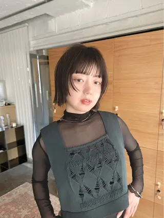 ショート カラー 奥村 紘のヘアスタイル