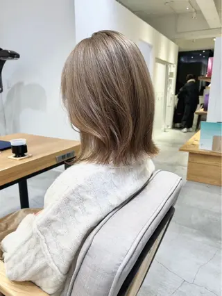 ミディアム 宝塚南口徒歩2分 ルイスのヘアスタイル