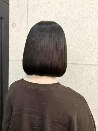 ショート レイヤー ハイトーン 暖色⭐︎KANAKOのヘアスタイル